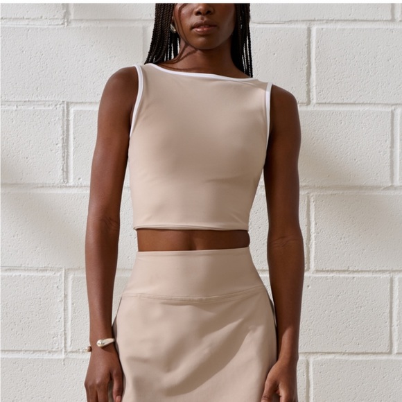 Abercrombie & Fitch Tops - NWT Abercrombie sculpt Lux slash tank